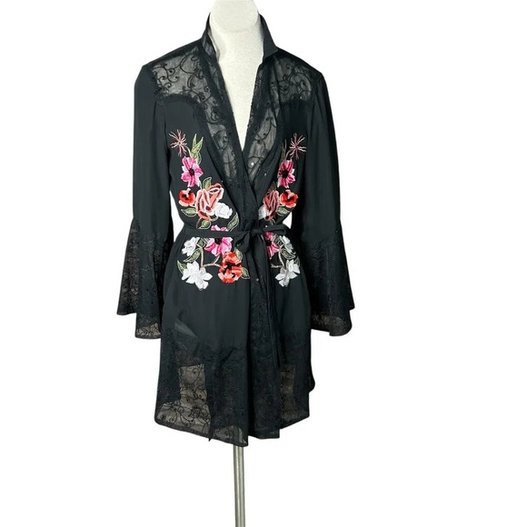 Adrienne Landau Black Embroidered Floral Lace Flutter Sleeve Robe NWT - Picture 1 of 12